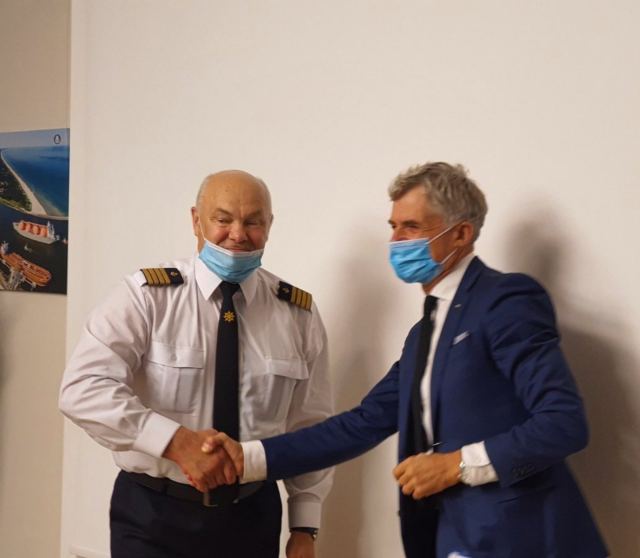 Padėkos uosto kapitonui už didžiulį indėlį į Klaipėdos uosto veiklą